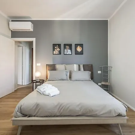 Cucchiari 8c * 모데나